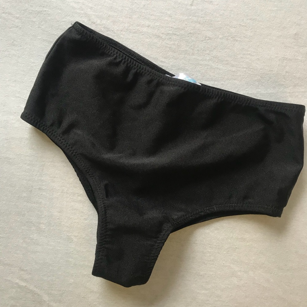 I heart raves festival booty shorts high waist
